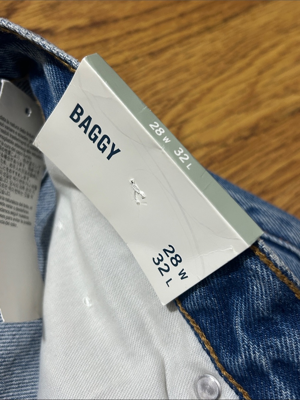 NWT Abercrombie & Fitch Baggy Jeans - Picture 6 of 11